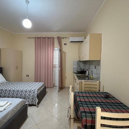 Rest House Vlore Exterior photo