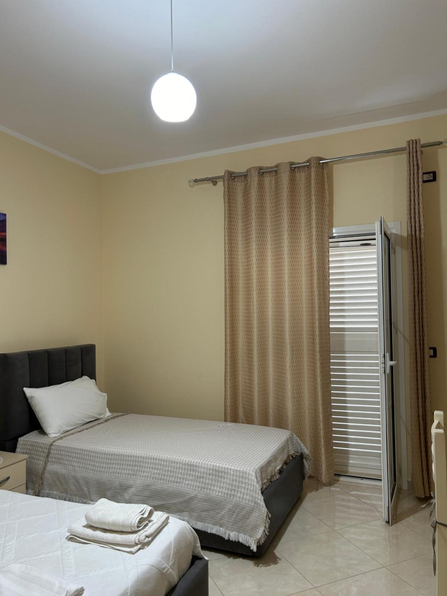 Rest House Vlore Exterior photo