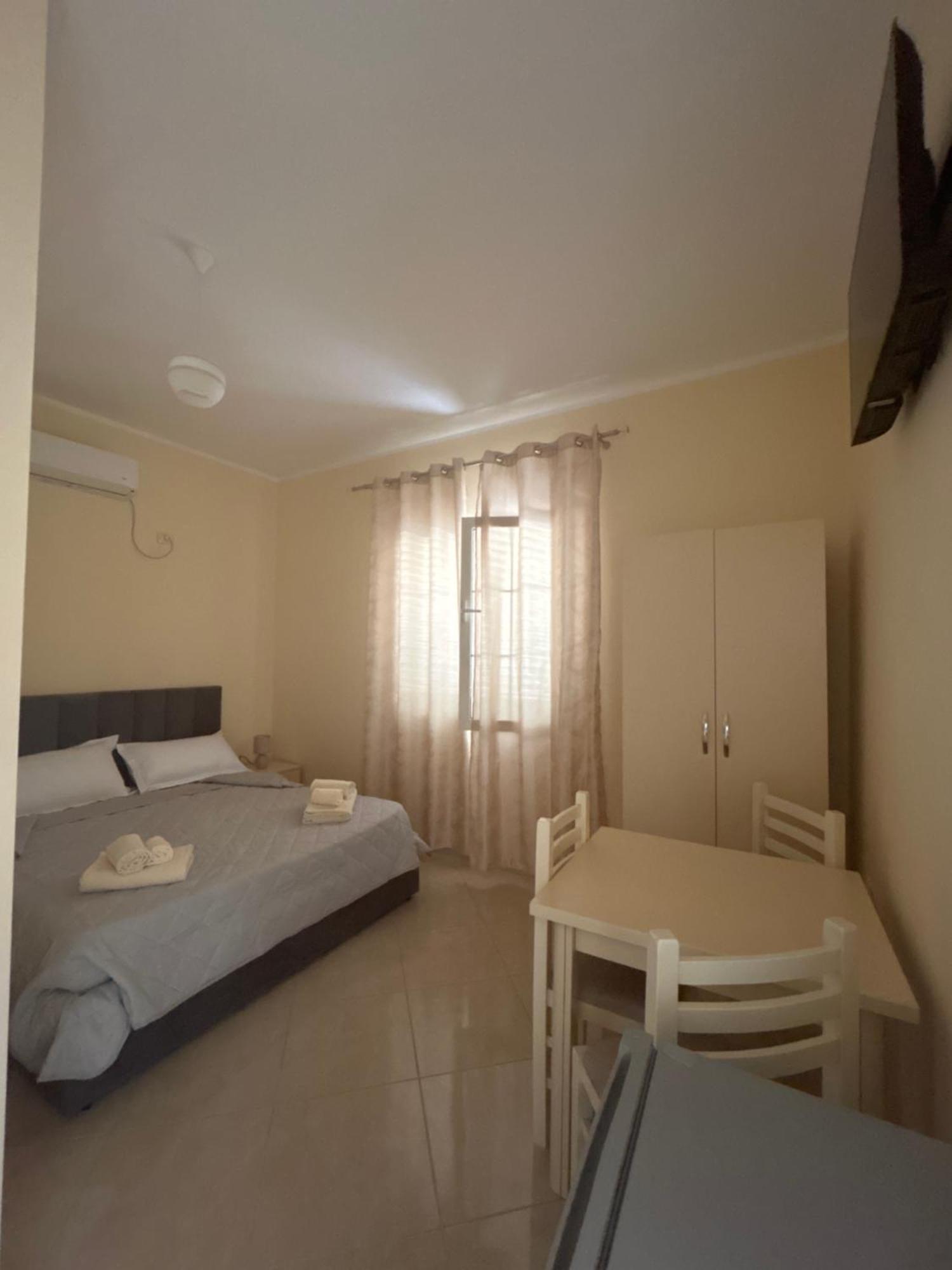 Rest House Vlore Exterior photo